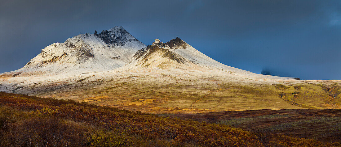 Kristinartindar, einen erodierten vulkanischen Berg, Skaftafell, Ostisland, Island