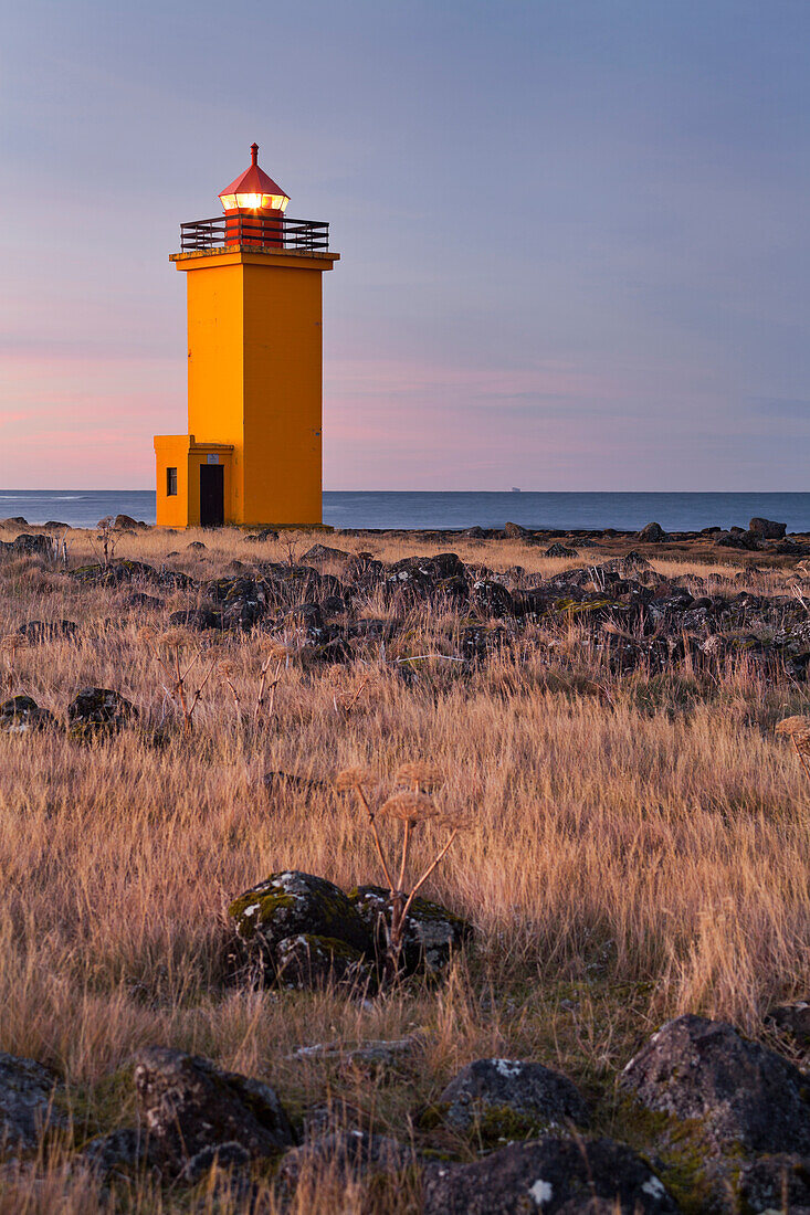 Stafnes Leuchtturm, Reykjanes, Island