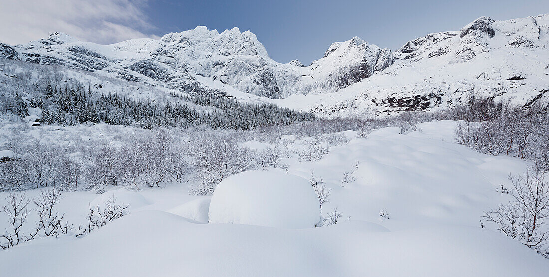 Stjerntinden, Flakstadoya, Lofoten, Nordland, Norway