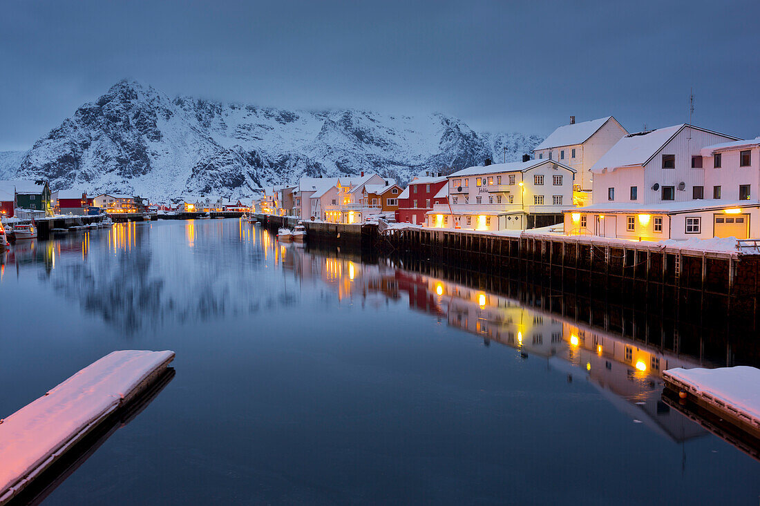 Henningsvaer, Ausvagoya, Lofoten, Nordland, Norwegen