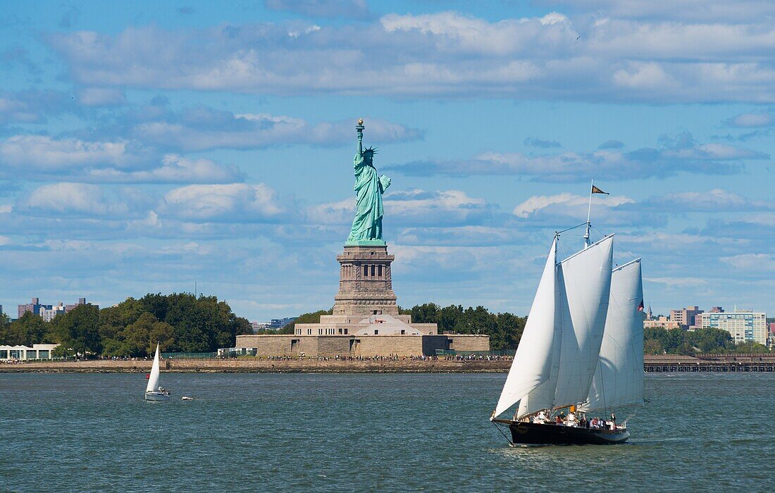 Statue of Liberty and sail boat tour to Liberty Island, New York