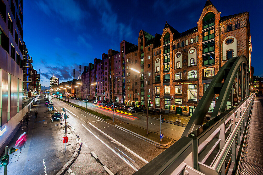 Twilight in the Speicherstadt at Sandtorkai, Hafencity, Hamburg, Germany