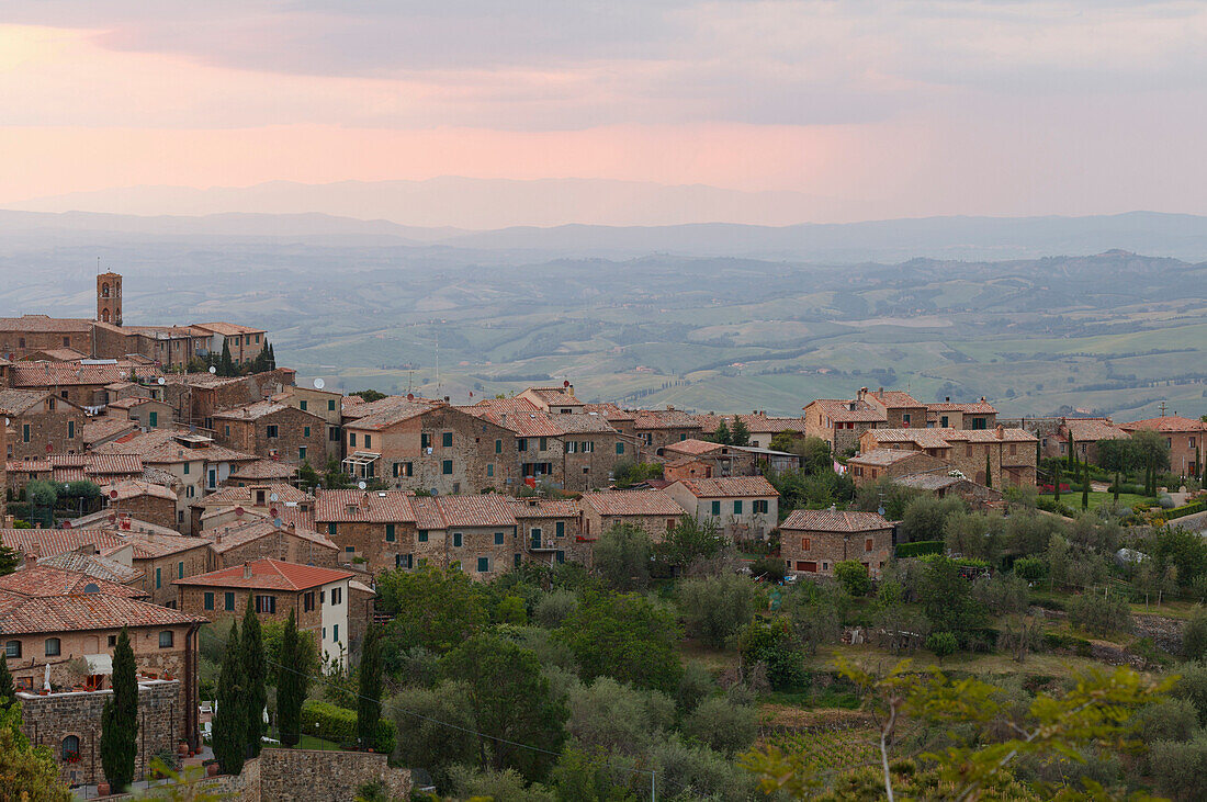Hill town of Montalcino, Province of Siena, Tuscany, Italy, Europe