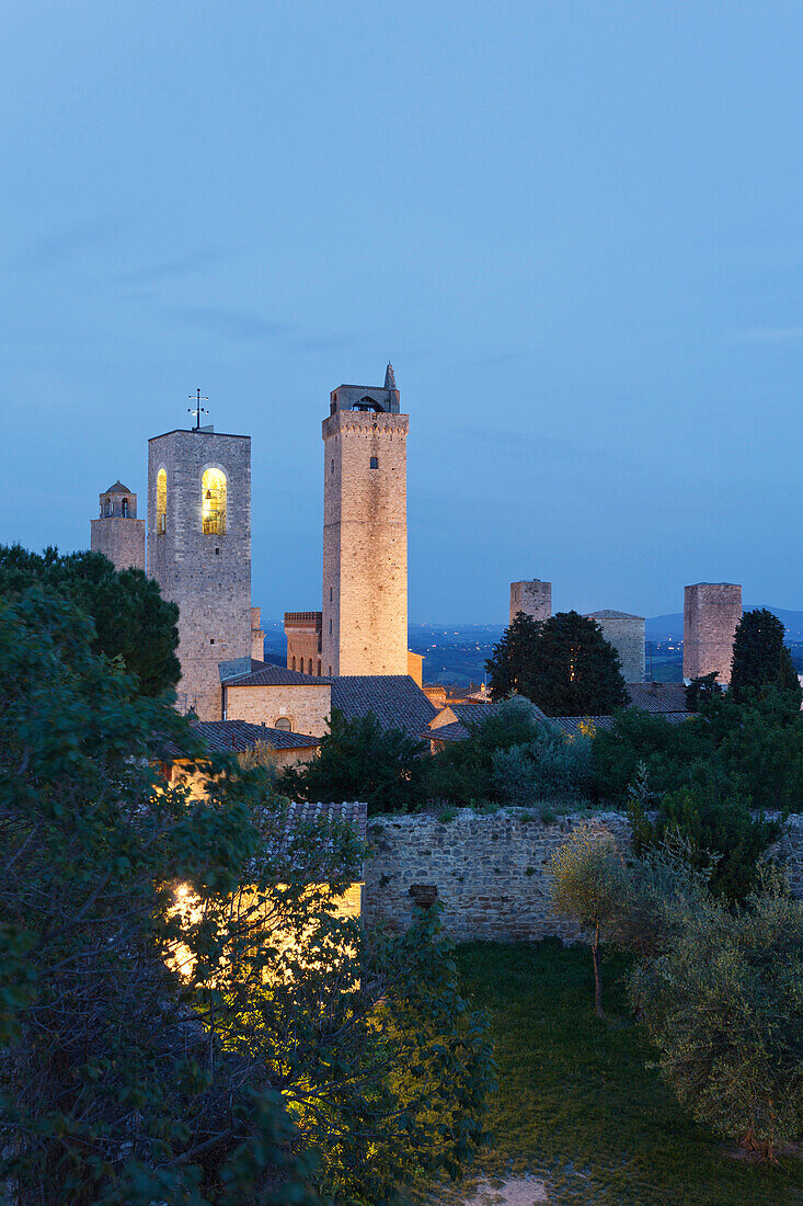 Geschlechtertürme, Türme in San Gimignano bei Nacht, UNESCO Weltkulturerbe, Provinz Siena, Toskana, Italien, Europa