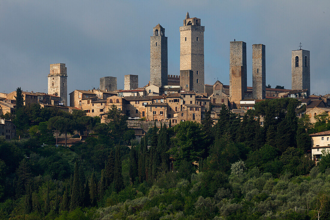 Cityscape with towers, San Gimignano, hill town, UNESCO World Heritage Site, province of Siena, Tuscany, Italy, Europe