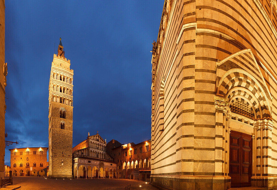 Cattedral di San Zeno, cathedral with campanile, bell tower and Battisterio, baptistry, Piazza del Duomo at night, Pistoia, Tuscany, Italy, Europe