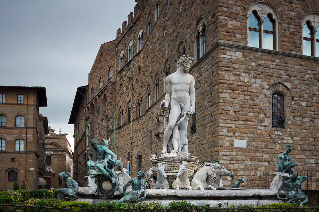 Fontana de Nettuno, Fountain of Neptune in front of the Palazzo Vecchio, Piazza della Signoria square, historic centre of Florence, UNESCO World Heritage Site, Firenze, Florence, Tuscany, Italy, Europe