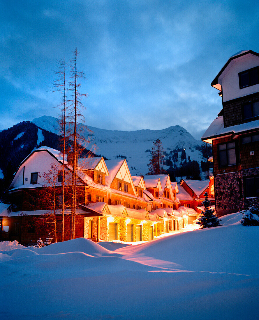 CANADA, Lizard Creek Lodge at Fernie Alpine Ski Area