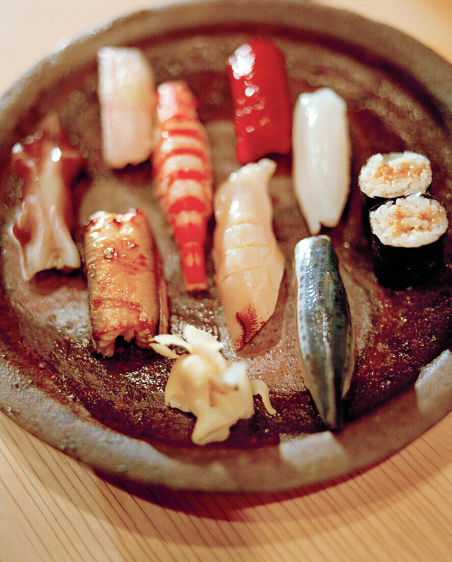 JAPAN, Kyushu, close-up of fresh sushi served on Karatsu Pottery, Tukunda Restaurant