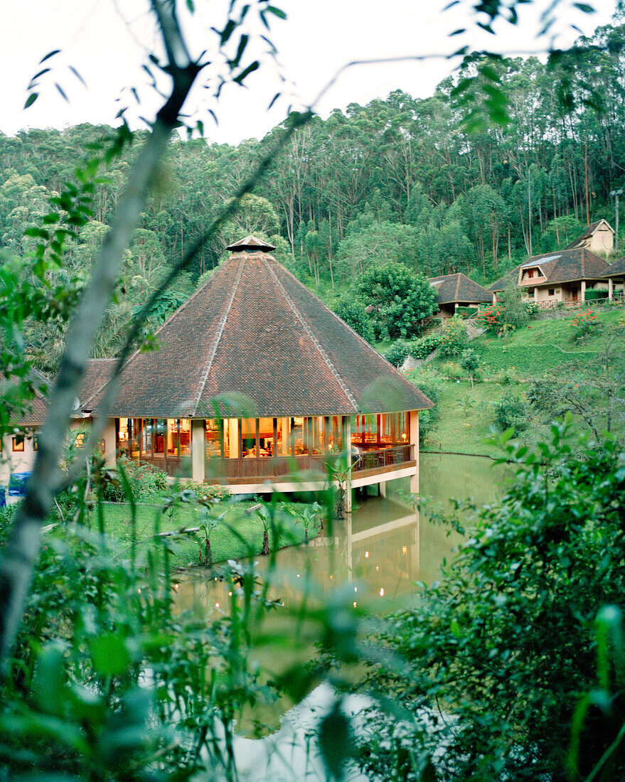 MADAGASCAR, Vakona Forest Lodge at dusk, Vakona