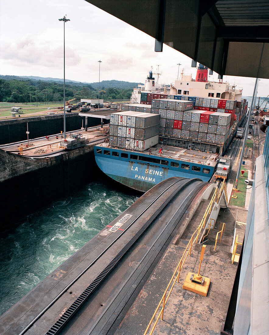PANAMA, Panama Canal, Panama Canal Locks, a container ship called La Seine passes through the Gatun Locks from the Atlantic to the Pacific, Central America