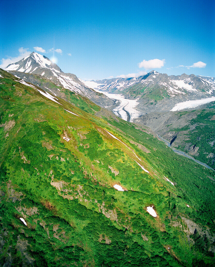 USA, Alaska, Chugach National Forest, snow capped Chugach mountains