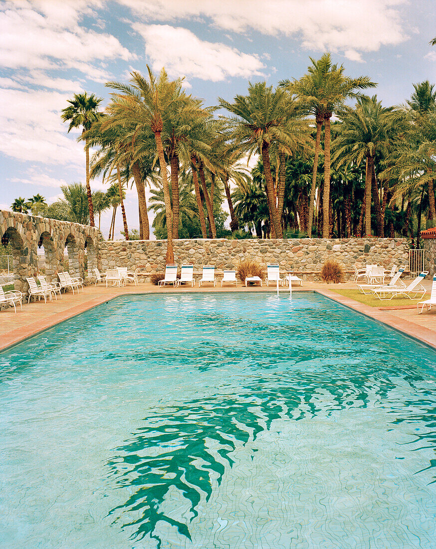 USA, California, Death Valley, swimming pool and palms, Furnace Creek Inn