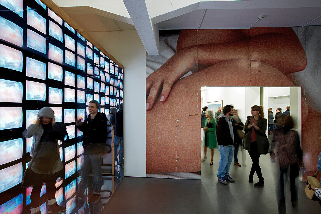 Kunst Installation von Jon Kessler, Daueraustellung der Sammlung Falckenberg, Phoenix-Hallen in Hamburg-Harburg, Deutschland