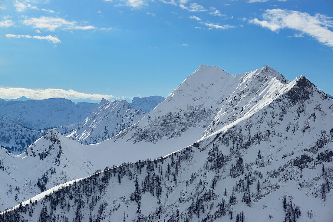 View to Schreckenspitze and Sonntagsspitze, back-country skiing, Hochplatte, lake Achensee, Karwendel range, Tyrol, Austria