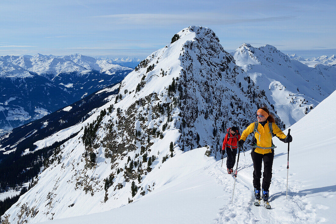 Two persons back-country skiing ascending to Kleiner Galtenberg, back-country skiing, Kleiner Galtenberg, Kitzbuehel range, Tyrol, Austria