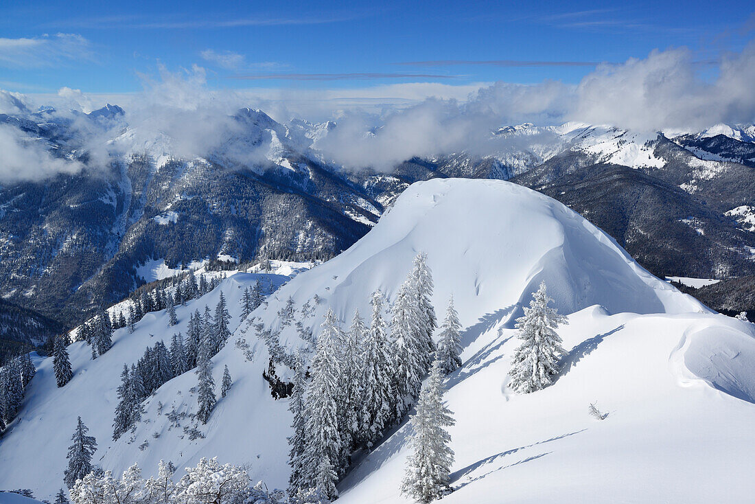 View from Trainsjoch, back-country skiing, Trainsjoch, Mangfall range, Bavarian Alps, Upper Bavaria, Bavaria, Germany