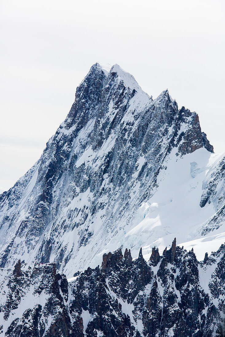 Grandes Jorasses mit les Periades im Vordergrund, Mont-Blanc-Massiv, Rhone-Alpes, Haute-Savoie, Frankreich
