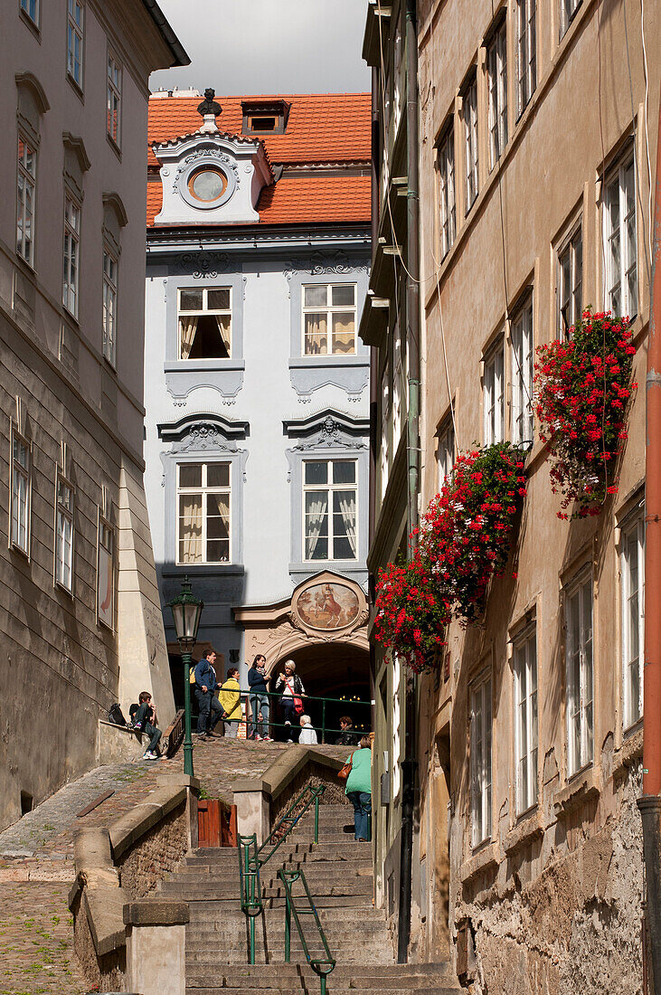 Alley from Prague Castle into the old city, Prague, Czech Republic, Europe