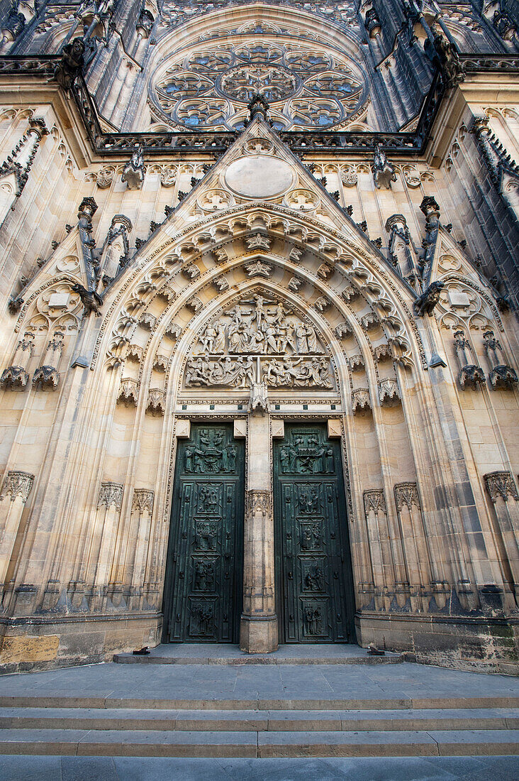 Eingang zur St. Vitus Kathedrale, Prag, Tschechien, Europa