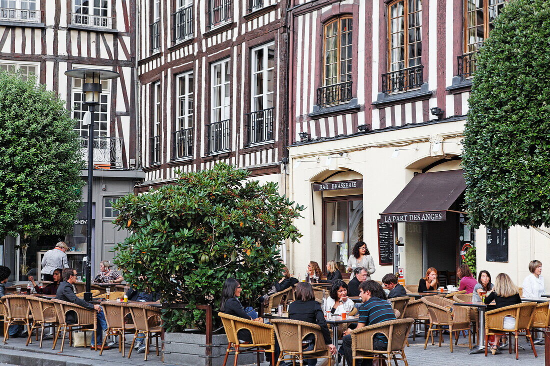 La Part des Anges Brasserie auf der Place de la Pucelle d'Orleans, Rouen, Seine-Maritime, Normandie, Frankreich