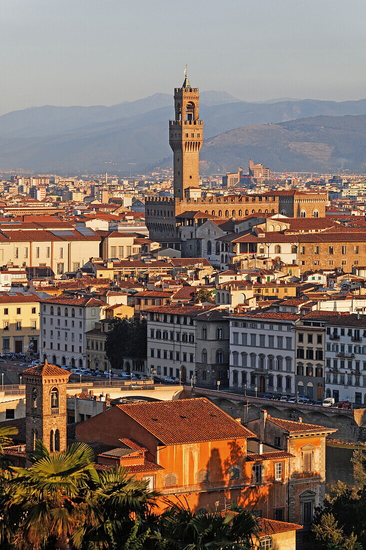 Blick von der Piazzale Michelangelo auf Florenz, Toskana, Italien