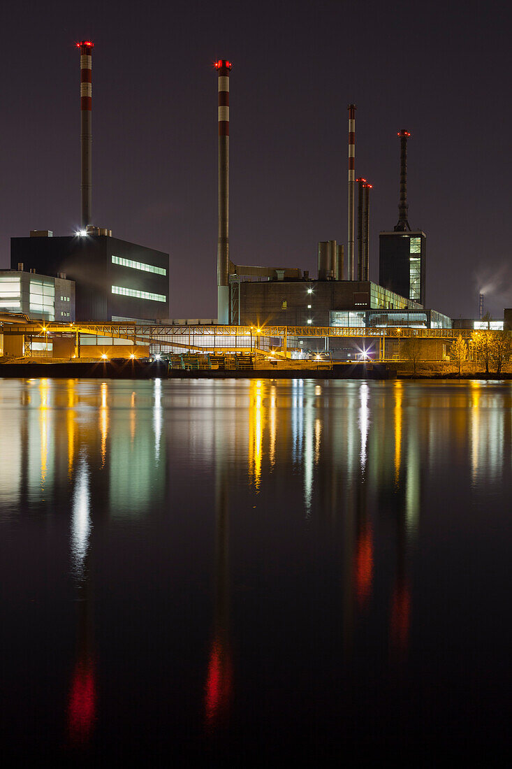 Voest Linz, Stahlwerk bei Nacht, Donau, Oberösterreich, Österreich