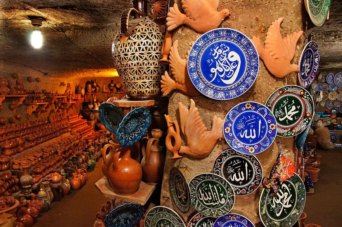 Sir Küpu Ceramik pottery shop, Avanos, Cappadocia, Turkey