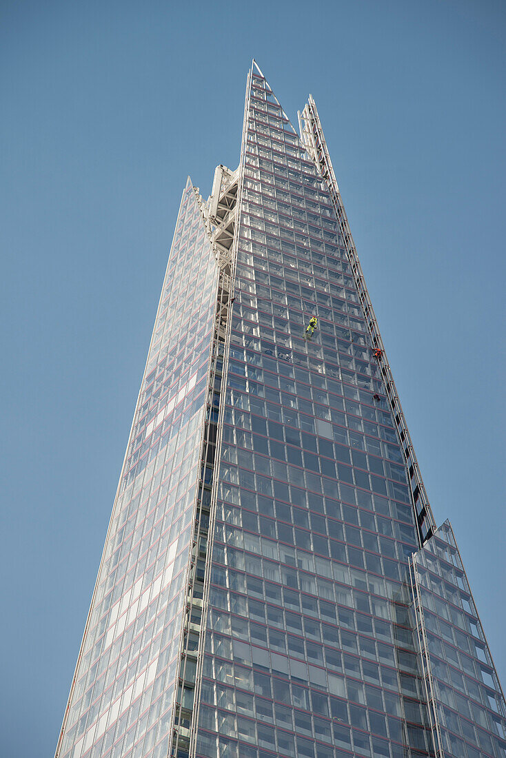 Person cleaning the windows of the facade of the Shard, skyscraper, City of London, England, United Kingdom, Europe, architect Renzo Piano