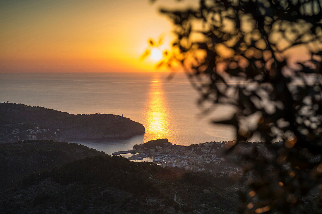 Sonnenuntergang bei Port de Soller, Mallorca, Spanien