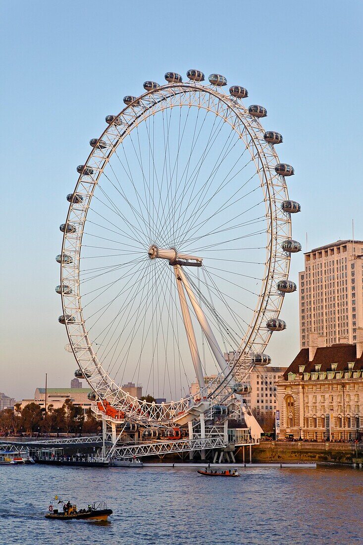United Kingdom of Great Britain and Northern Ireland, England, London, The Ferris wheel and the River Thames