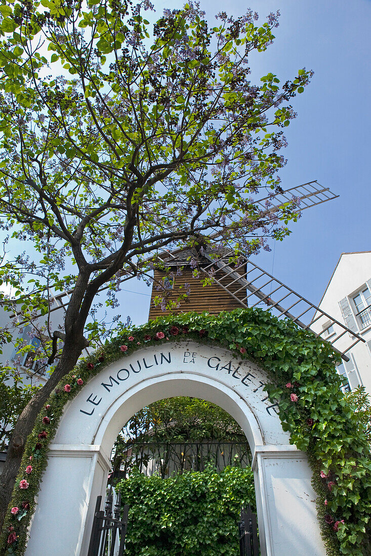 France, Paris, 18th arrt,  Moulin de la Galette, Arch