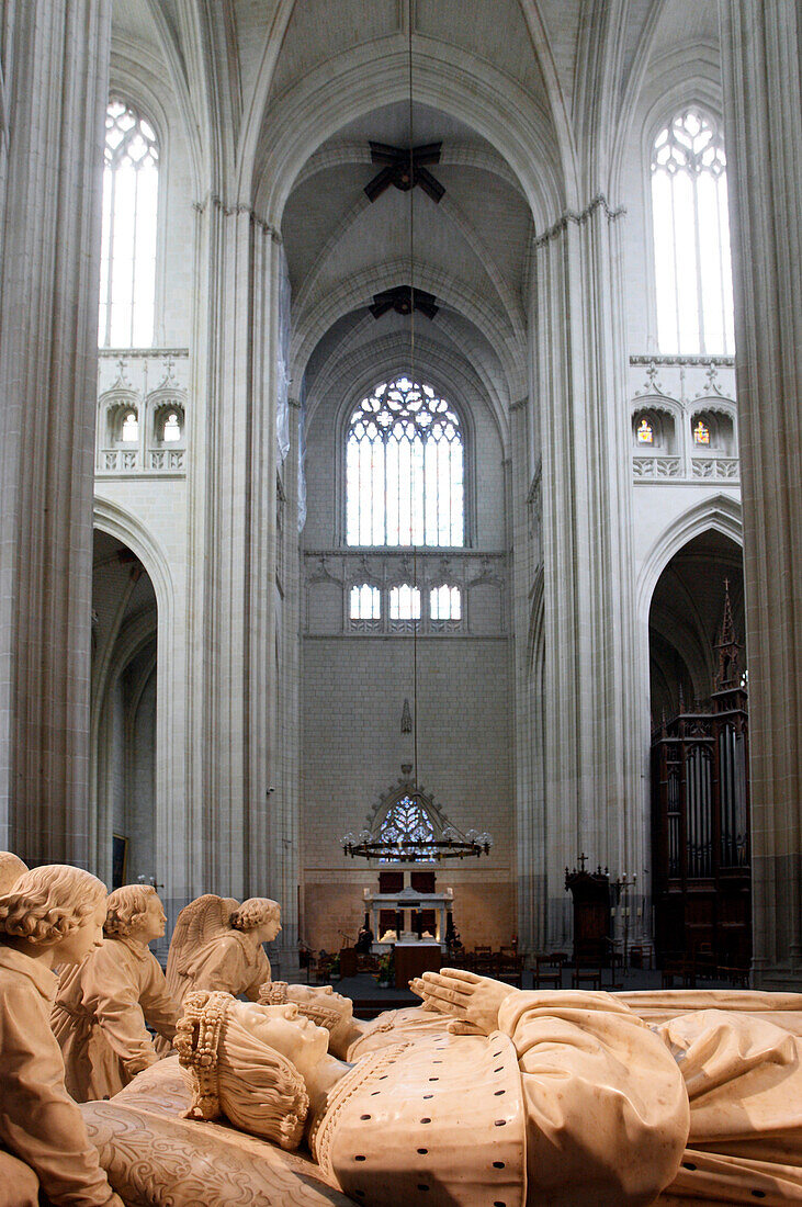 France, Loire Atlantique, Nantes, Cathedral of St. Pierre and St. Paul, tomb of François II