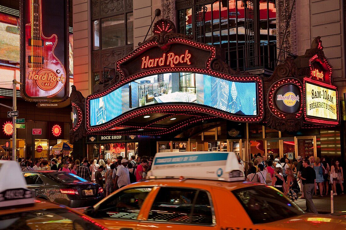 New York - Manhattan - Theater District - Broadway avenue -  the Hard Rock Café