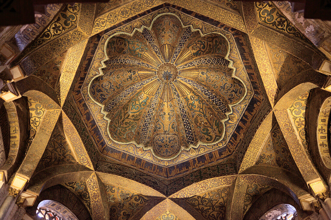 'Spain; Andalusia; Cordoba,  Mezquita, Cathedral, interior, mihrab, '