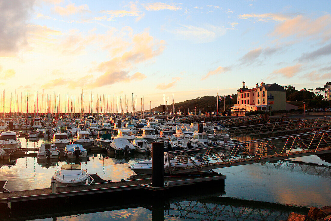 France, Vendee, Port Bourgenay, harbor sunset