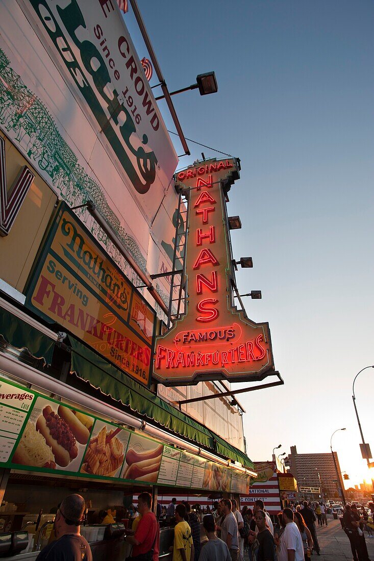 NATHANS FAMOUS HOT DOG STAND SURF AVENUE CONEY ISLAND BROOKLYN NEW YORK USA