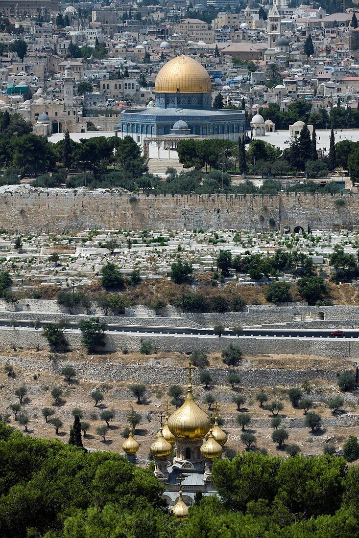 RUSSIAN ORTHODOX CHURCH DOMES AND DOME OF THE ROCK TEMPLE MOUNT OLD CITY JERUSALEM ISRAEL