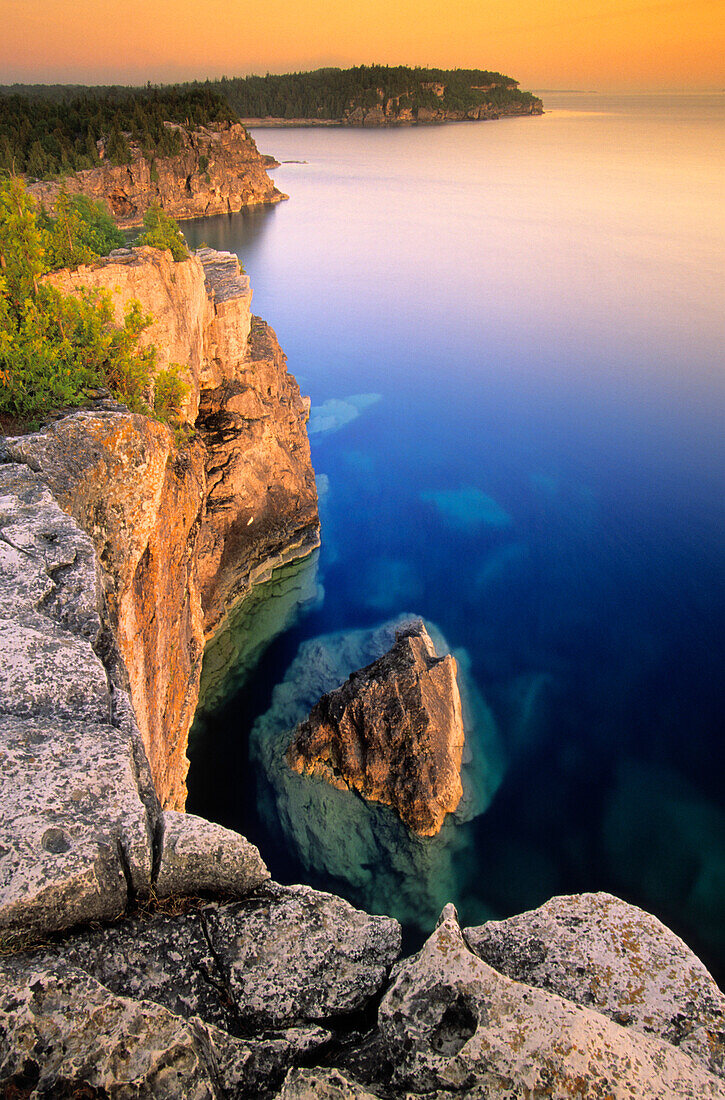 Sunrise, Halfway Rock, Bruce Peninsula National Park, Georgian Bay Ontario.