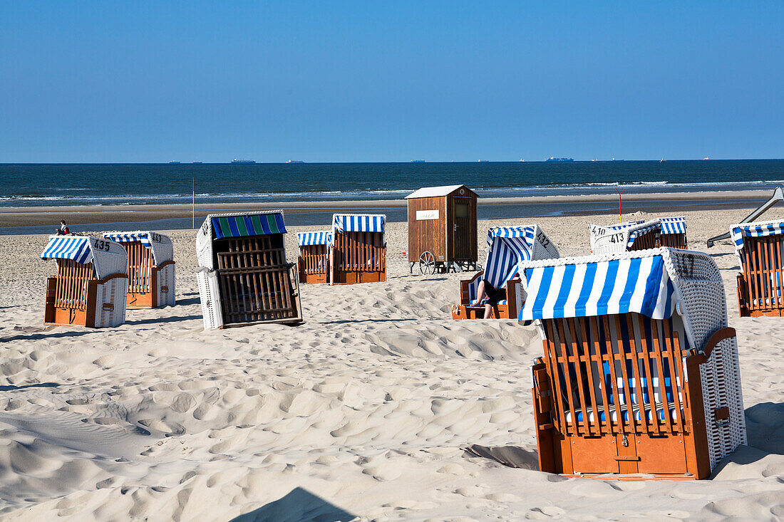 Beach chairs, Spiekeroog Island, North Sea, East Frisian Islands, East Frisia, Lower Saxony, Germany, Europe