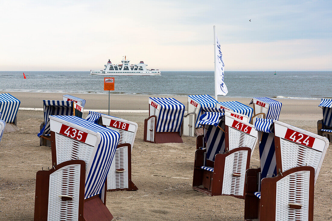 Beach chairs on the beach, Weststrand, ship, Norderney Island, Nationalpark, North Sea, East Frisian Islands, East Frisia, Lower Saxony, Germany, Europe