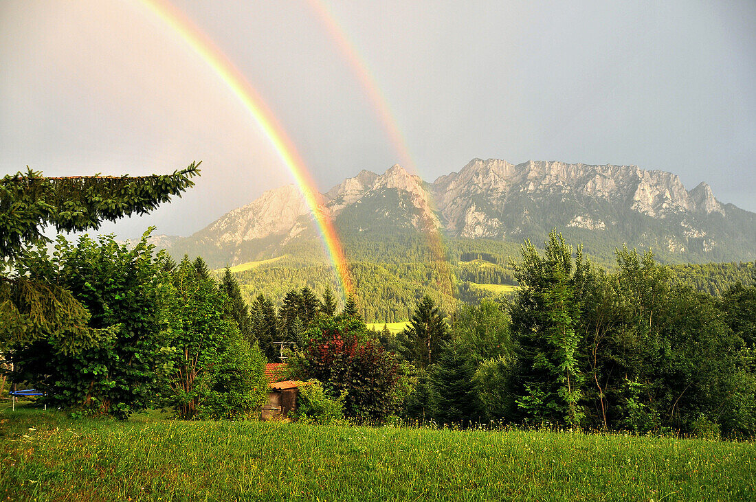 Zahmer Kaiser mit Regenbogen, Kaiserwinkl, Tirol, Österreich, Europa