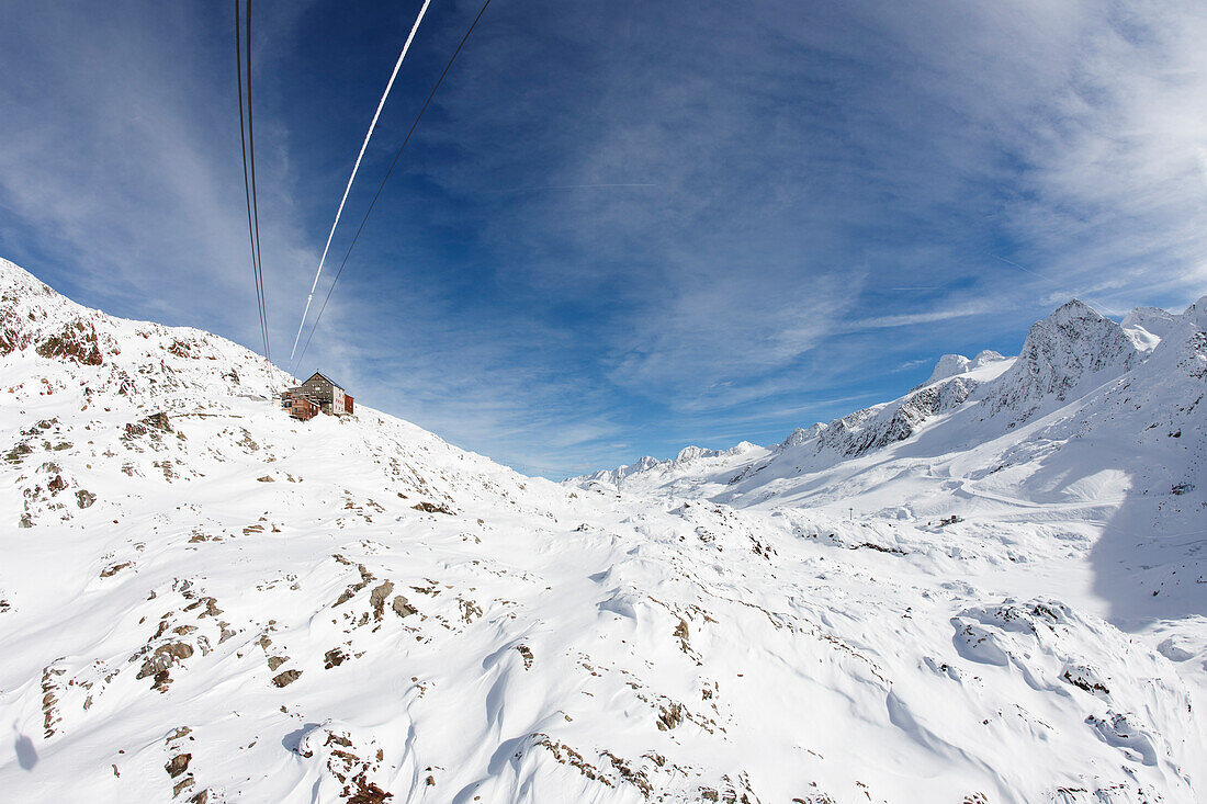 Berghütte Schöne Aussicht in verschneiter Gebirgslandschaft, Kurzras, Schnalstal, Südtirol, Alto Adige, Italien