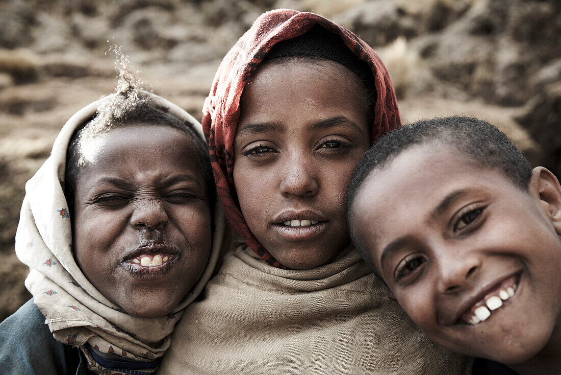 Drei Kinder, Sämen-Nationalpark, Äthiopien