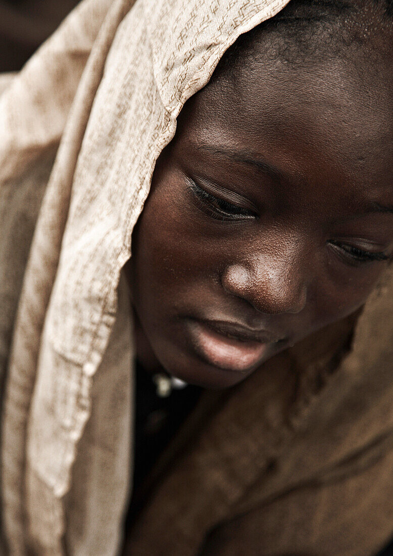 Porträt einer jungen Marktfrau, Yanfolila, Sikasso, Mali