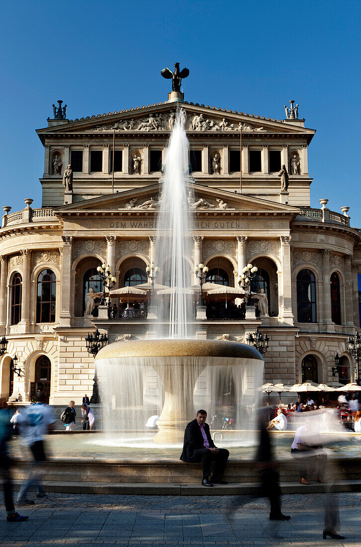 Brunnen und alte Oper auf dem Opernplatz, Frankfurt am Main, Hessen, Deutschland