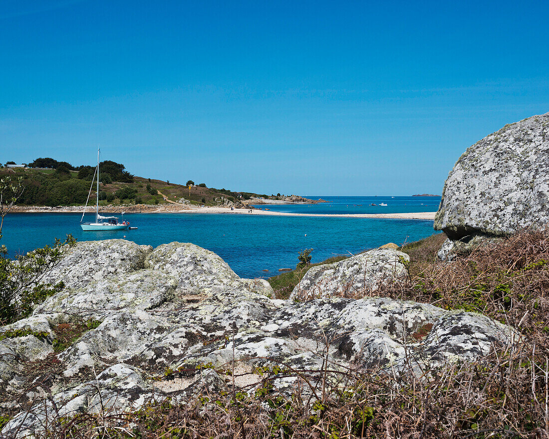 St Agnes Viewed From The Island Of Gugh Showing The Sand Bar (Tombolo), Isles Of Scilly, Cornwall, Uk, Europe