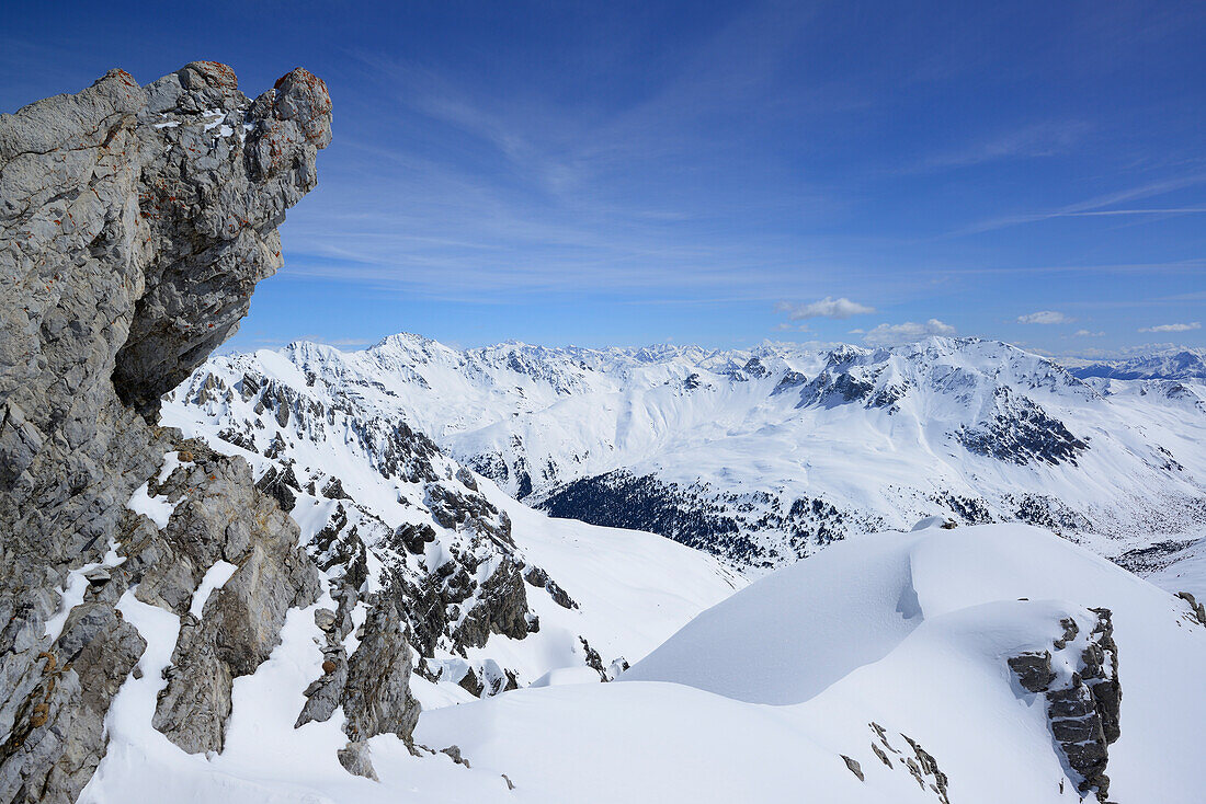 Ridge to summit of Vallatscha with view to Piz Sesvenna and Sesvenna range, Vallatscha, Sesvenna range, Ofenpass, Grisons, Switzerland