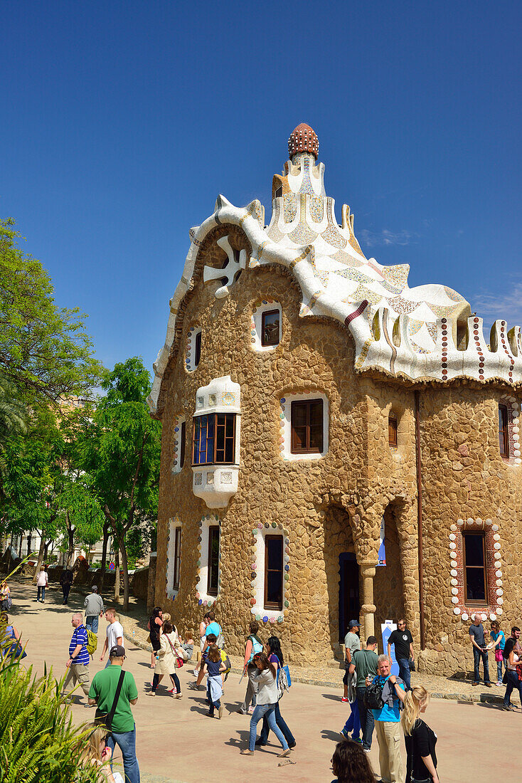 Casa del Guarda, Park Güell, Architekt Antoni Gaudi, UNESCO Weltkulturerbe Arbeiten von Antoni Gaudi, Modernisme, Jugendstil, Barcelona, Katalonien, Spanien