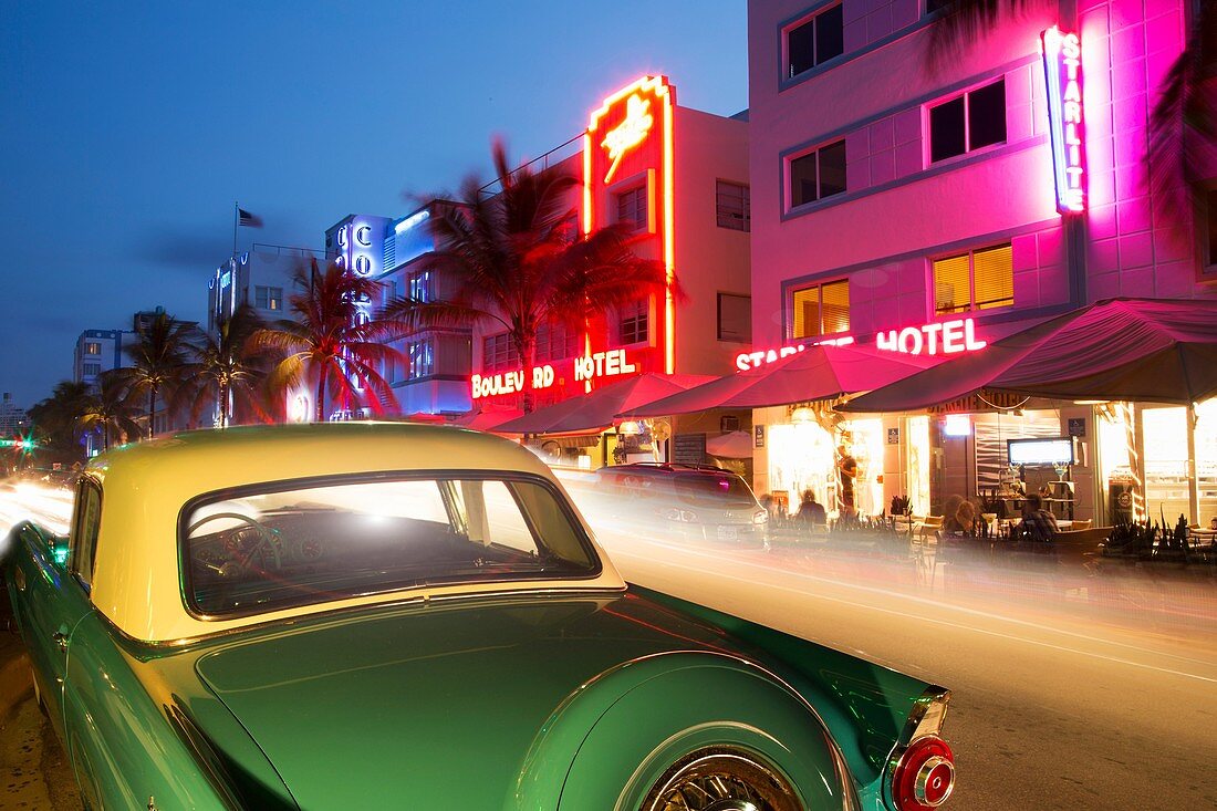 Vintage car in Ocean Drive, Miami Beach, Florida, USA